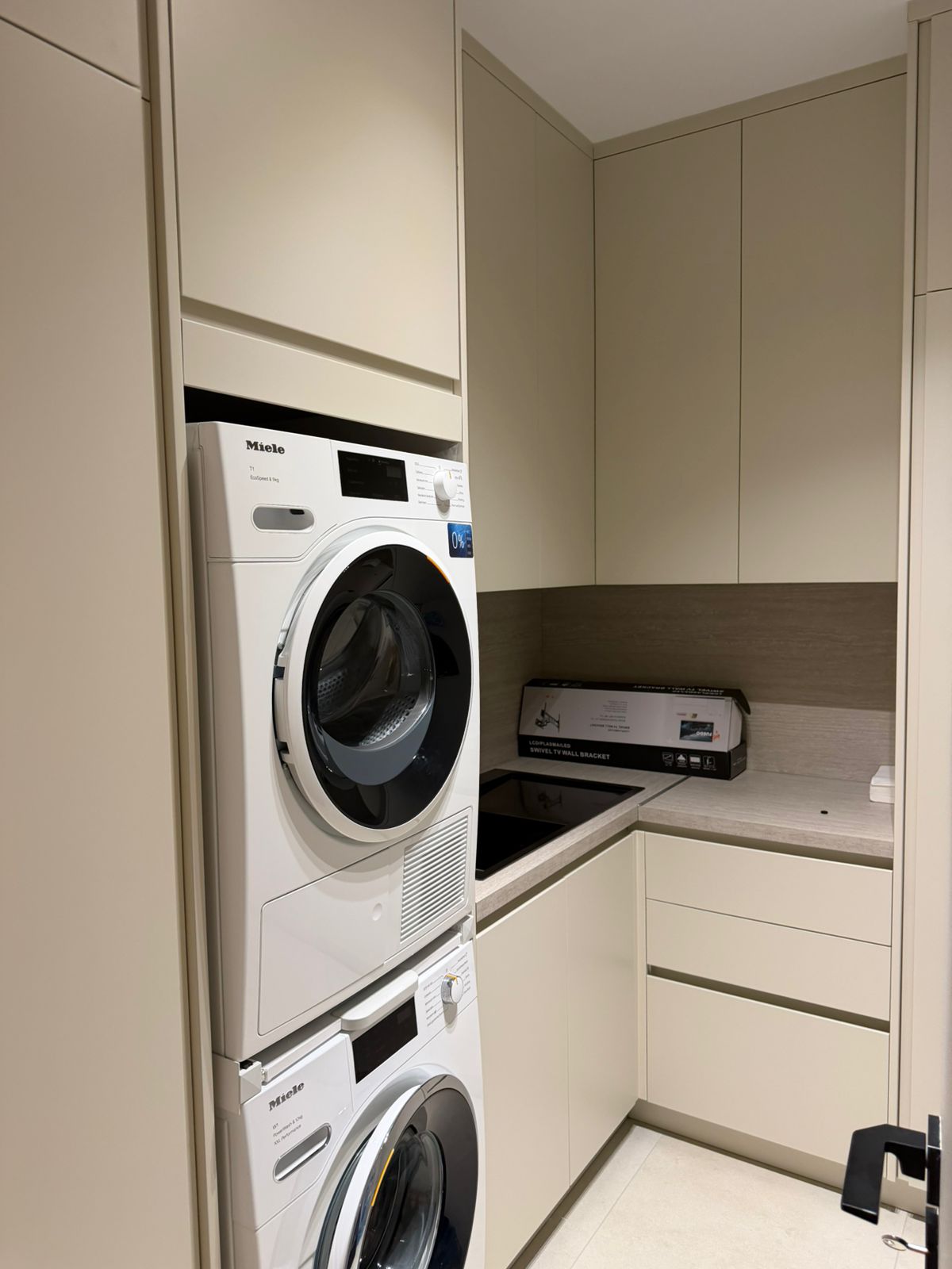 Real Atelier Oak install